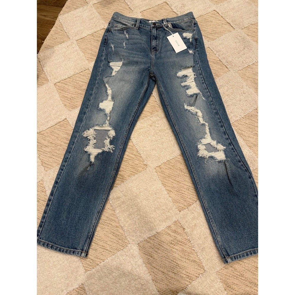 Women's Cello Mom Jean Size 11 Brand New With Tags